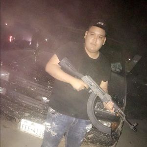 Meet your Posher, Cesar